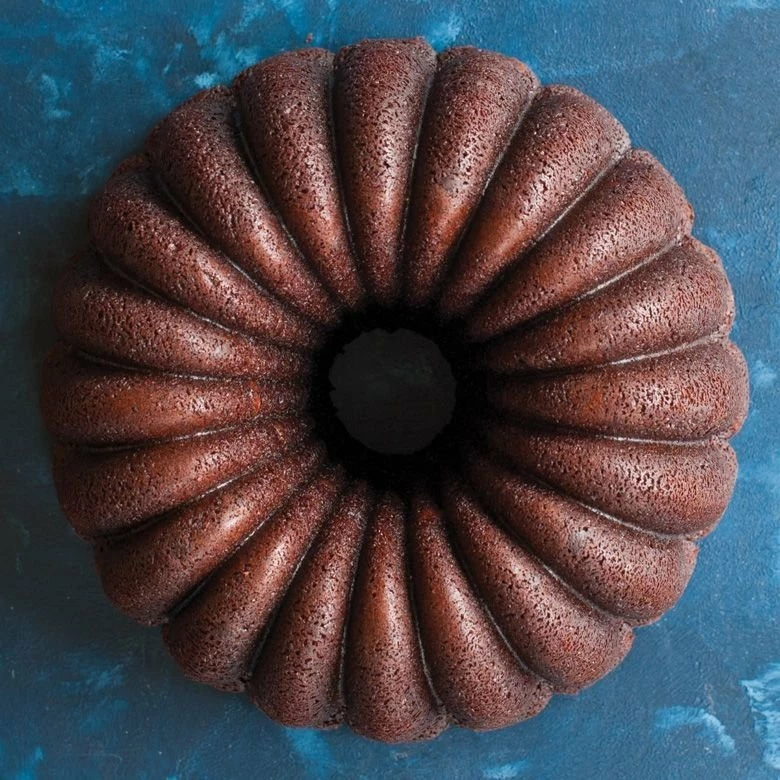 Nordic Ware Elegant Party Bundt Pan 7 Nordic Ware Elegant Party Bundt Pan - Image 5