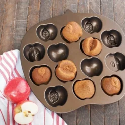 Nordic Ware Apple Slice Cakelet Pan -Baking pan Shop 91448 nordicware apple slice cakelet pan ls2