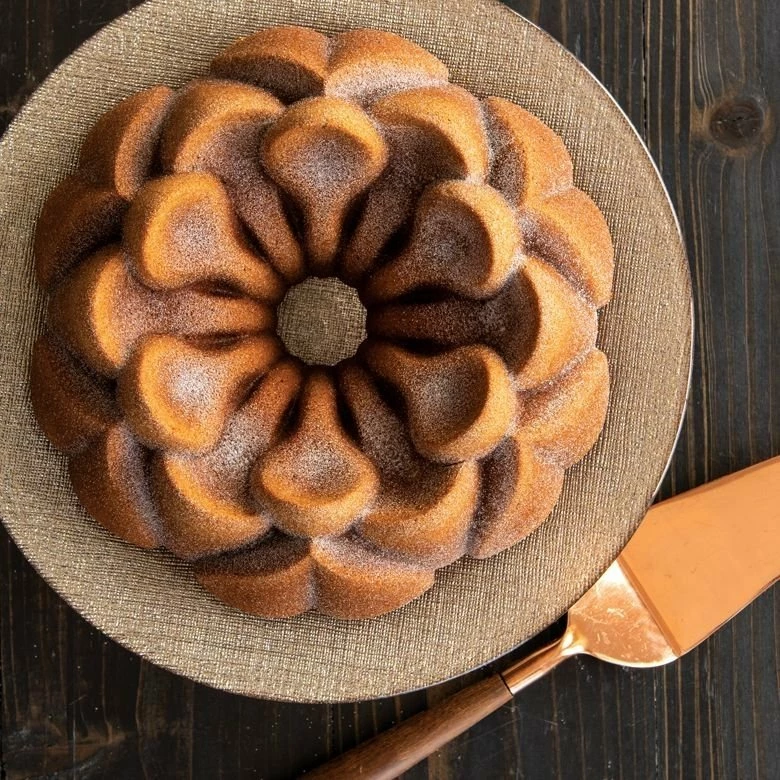 Nordic Ware Magnolia Bundt Pan 6 Nordic Ware Magnolia Bundt Pan - Image 4