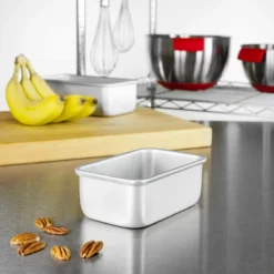 Fat Daddio's Bread Pan 5" X 2.75" X 2" -Baking pan Shop bp 5639 lifestyle fatdaddios