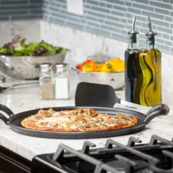 TableCraft Cast Iron Pizza Pan With Handles 7 TableCraft Cast Iron Pizza Pan With Handles -Baking pan Shop cw30118 env 02