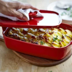 Emile Henry 12" X 8.75" Burgundy Lid | Fits Ultime Collection Baker (9652) -Baking pan Shop eh 005x life couvercle ultime ovendishlid a 1024x1024 2x