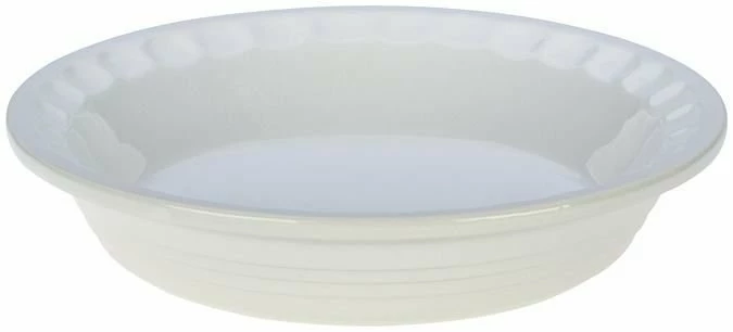 Le Creuset 9" Fluted Heritage Pie Dish | White 3 Le Creuset 9" Fluted Heritage Pie Dish | White