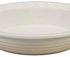 Le Creuset 9" Fluted Heritage Pie Dish | Meringue White