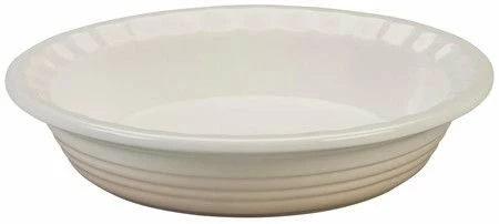 Le Creuset 9" Fluted Heritage Pie Dish | Meringue White 3 Le Creuset 9" Fluted Heritage Pie Dish | Meringue White