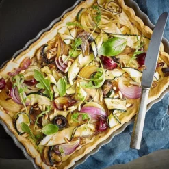 Emile Henry 13.4" X 9.5" Rectangular Tart Dish | Burgundy -Baking pan Shop lifestyle1 23 2