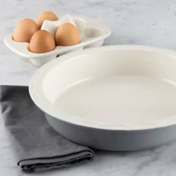 Mason Cash | Innovative Kitchen 11.4" Pie Dish -Baking pan Shop mason cash innovative kitchen pie dish set 1