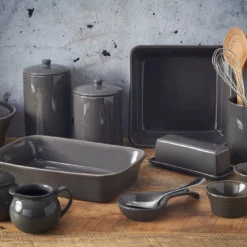 Mason Cash | Classic Kitchen Ramekins (Set Of 4) - Dark Grey -Baking pan Shop masoncash classickitchen darkgreyrange 1