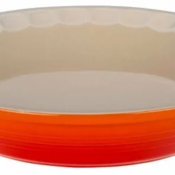 Le Creuset 9" Fluted Heritage Pie Dish | Flame Orange