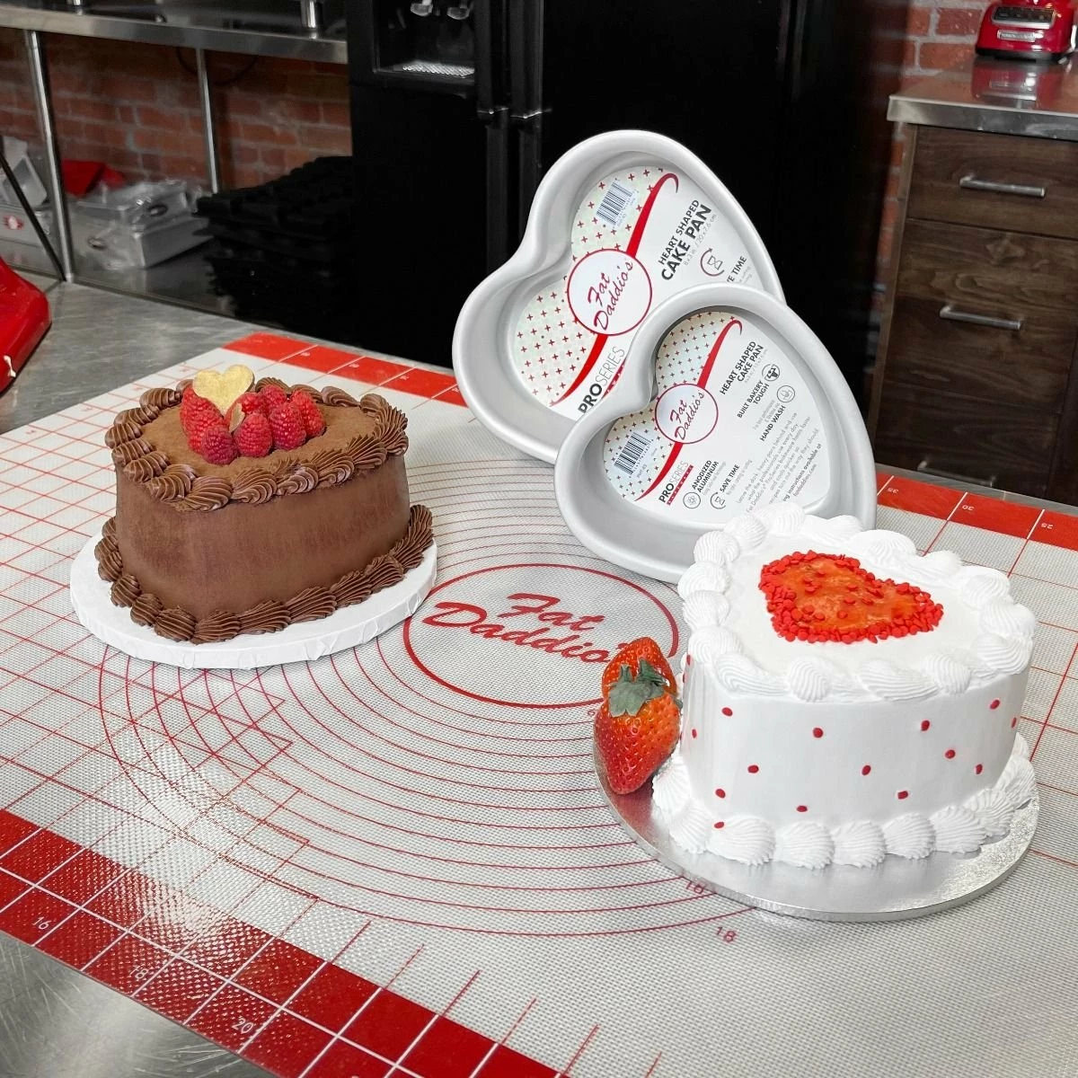 Fat Daddio's Aluminum Heart Cake Pan (8" X 3") 7 Fat Daddio's Aluminum Heart Cake Pan (8" X 3") - Image 5