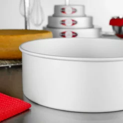 Fat Daddio's Round Cake Pan Solid Bottom (11" X 4") 7 Fat Daddio's Round Cake Pan Solid Bottom (11" X 4") -Baking pan Shop prd 114 lifestyle fatdaddios