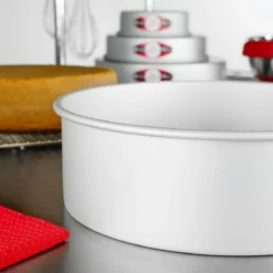 Fat Daddio's Round Cake Pan Solid Bottom (12" X 4") -Baking pan Shop prd 124 lifestyle fatdaddios