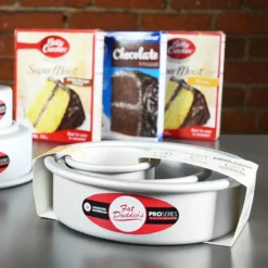 Fat Daddio's 3-Piece Round Cake Pan Set -Baking pan Shop prd 1box lifestyle fatdaddios