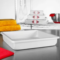 Fat Daddio's Square Cake Pan Solid Bottom 10"x2" -Baking pan Shop psq 10102 lifestyle fatdaddios