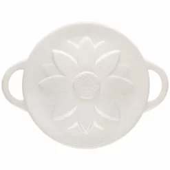 Le Creuset 8oz. Mini Round Cocotte With Flower Lid | White 10 Le Creuset 8oz. Mini Round Cocotte With Flower Lid | White -Baking pan Shop rs15821 flowercocotte white 3