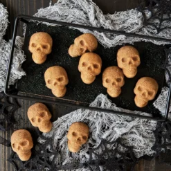 Nordic Ware Cakelet Pan | Skull Bites -Baking pan Shop skulls1
