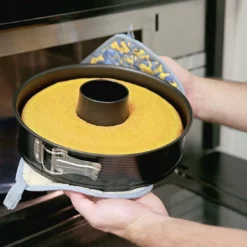 Frieling Nonstick Springform Pan (2-bases) | 10" -Baking pan Shop z6508 8